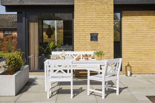 Sofiero Set - Dreisitzerbank, zwei Stühle & Tisch - Weiß