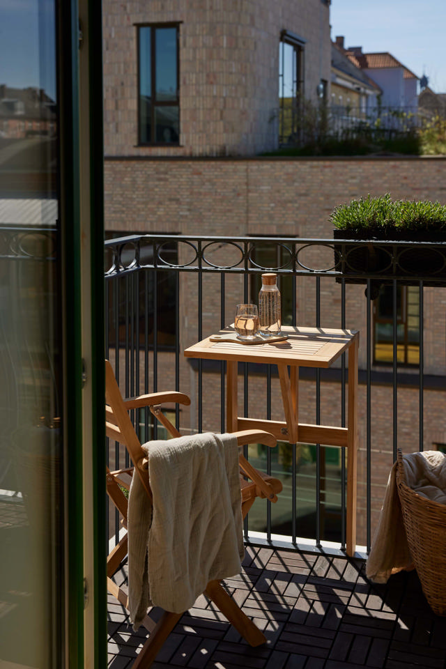 Urban Balkontisch - Massives Teakholz